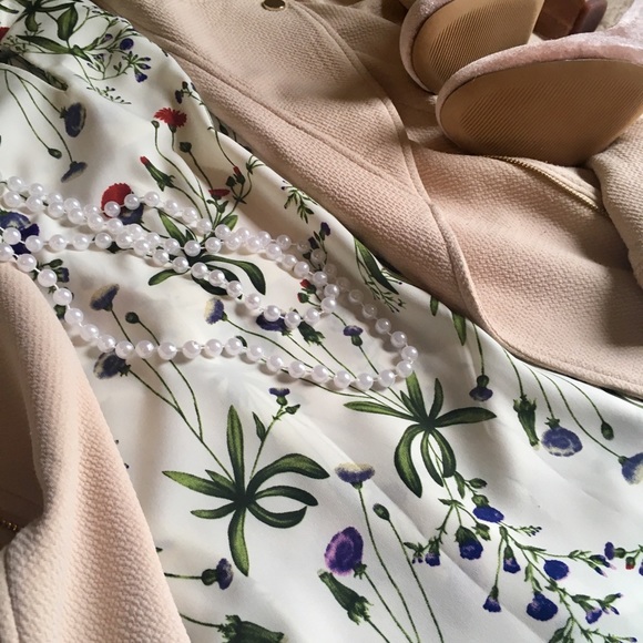 LAST ONE! Ivory Tank with Blossoms - Picture 4 of 5